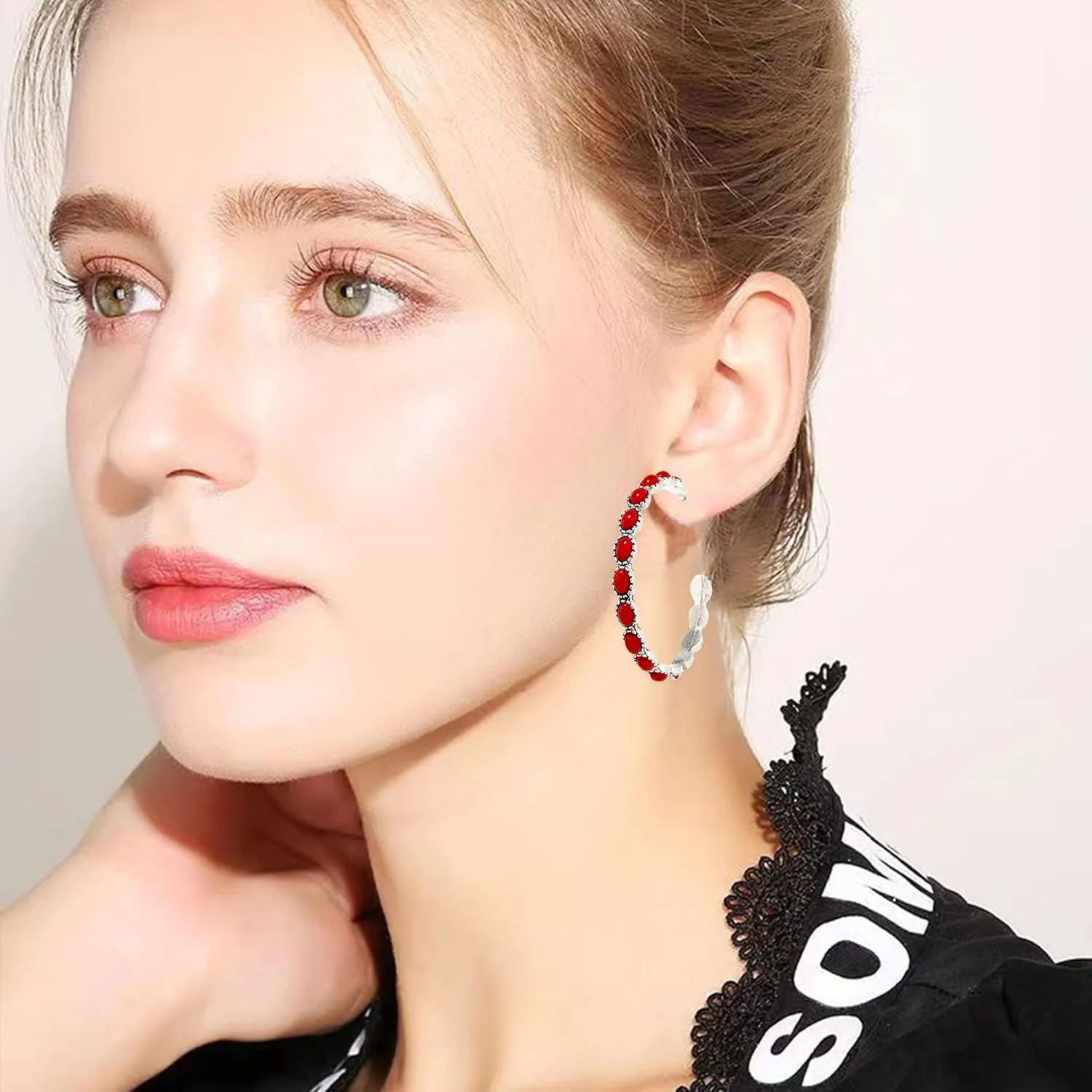 Boho Turquoise Oval Drop Dangle Earrings for Women Beaded Western Teardrop Earrings Vintage Ethnic Alloy Pendant Jewelry Gift
