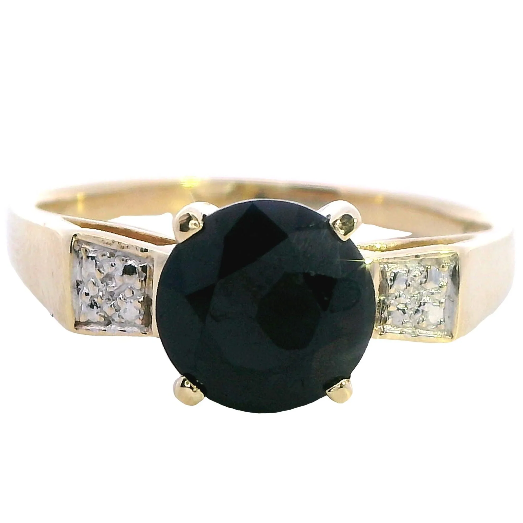 Enchanting 9ct Yellow Gold Sapphire Ring