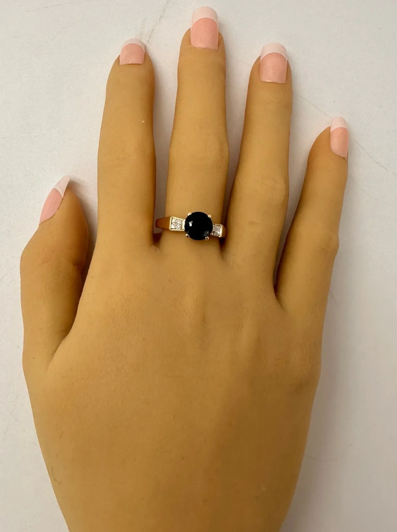 Enchanting 9ct Yellow Gold Sapphire Ring
