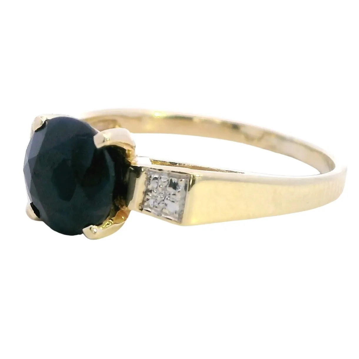Enchanting 9ct Yellow Gold Sapphire Ring