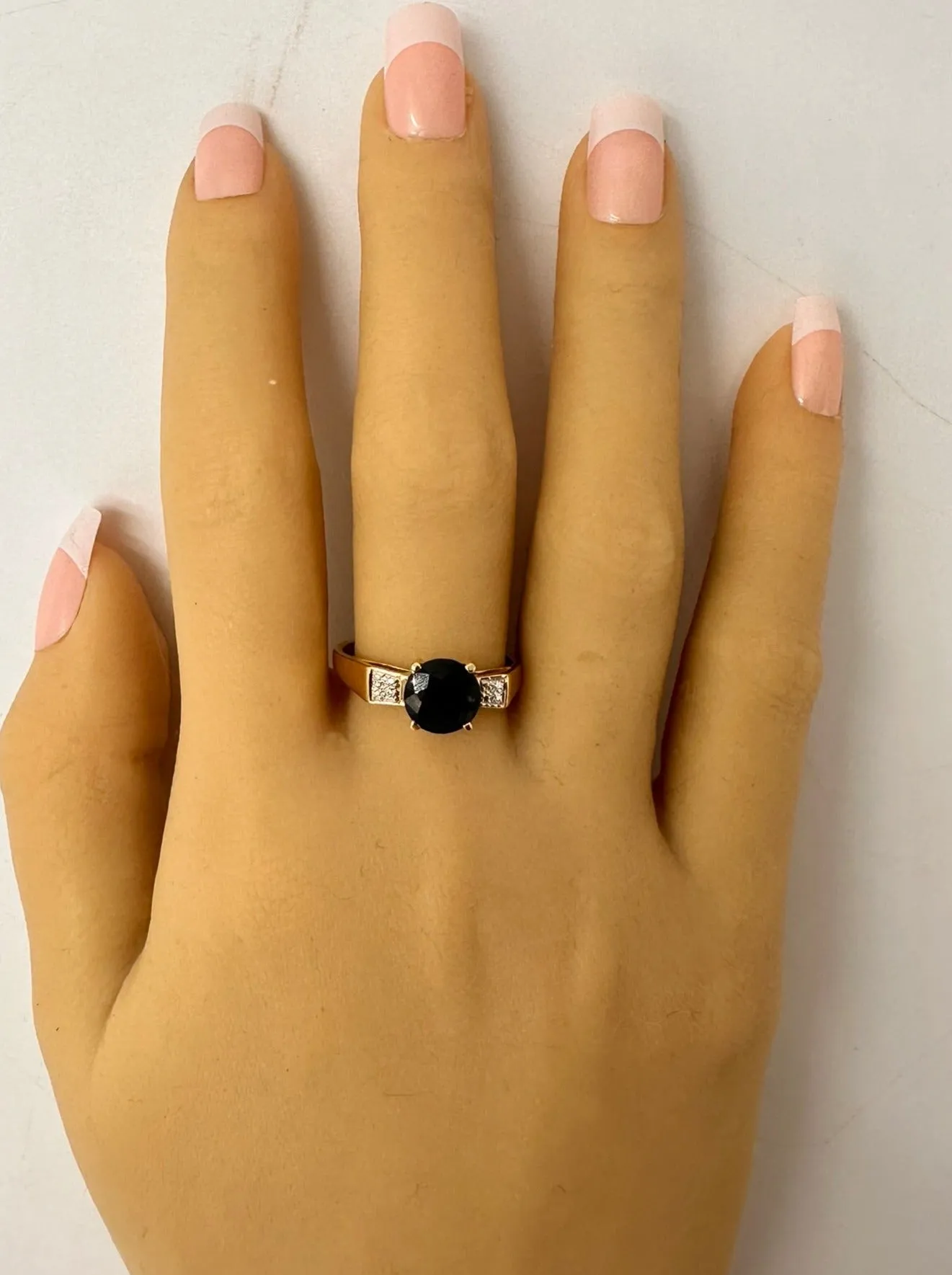Enchanting 9ct Yellow Gold Sapphire Ring