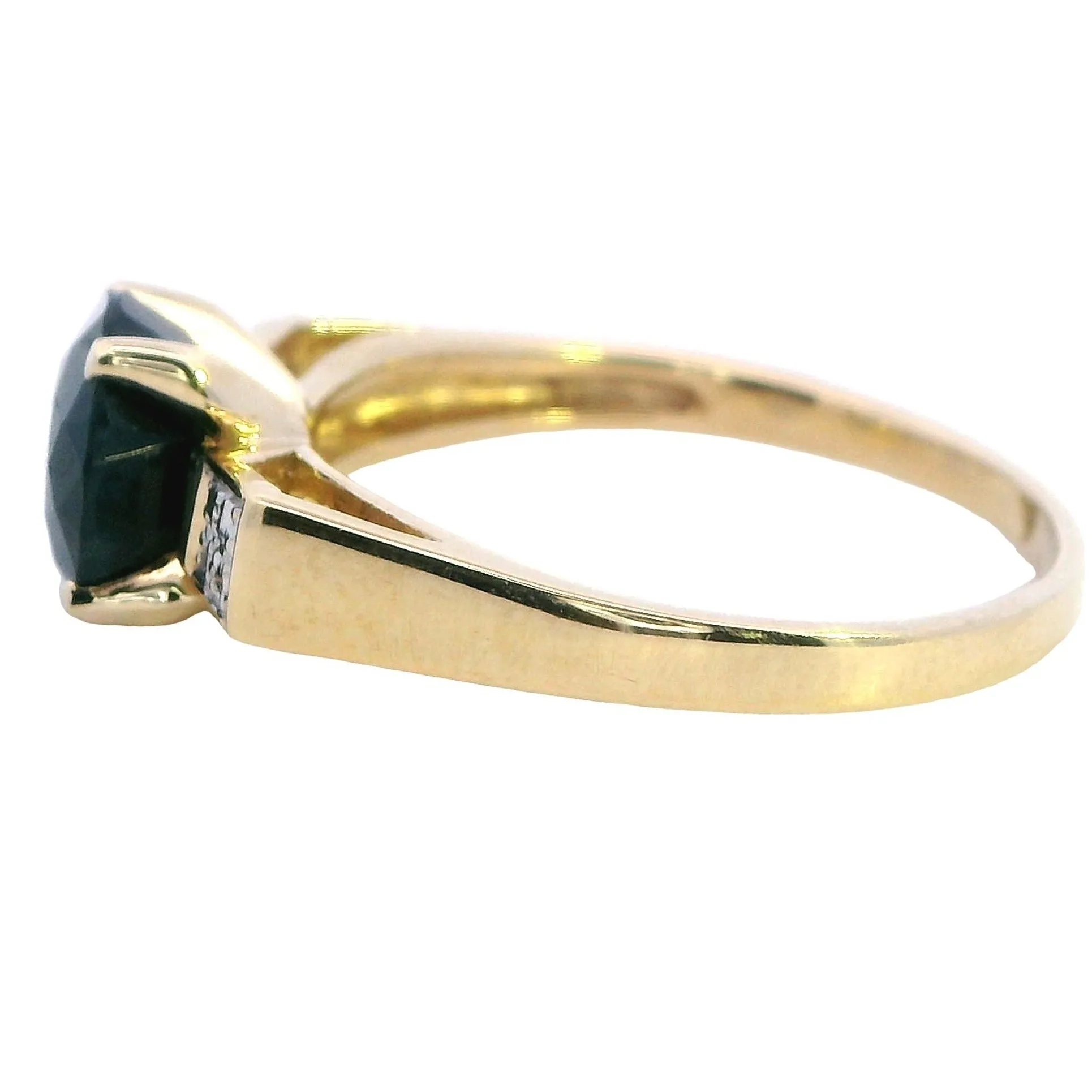 Enchanting 9ct Yellow Gold Sapphire Ring
