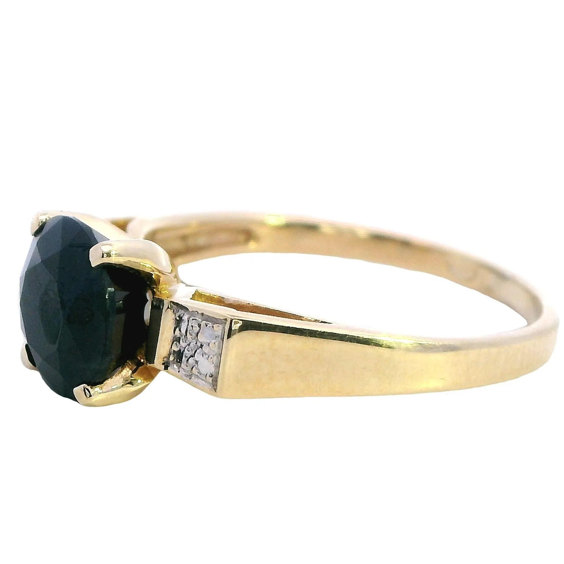 Enchanting 9ct Yellow Gold Sapphire Ring