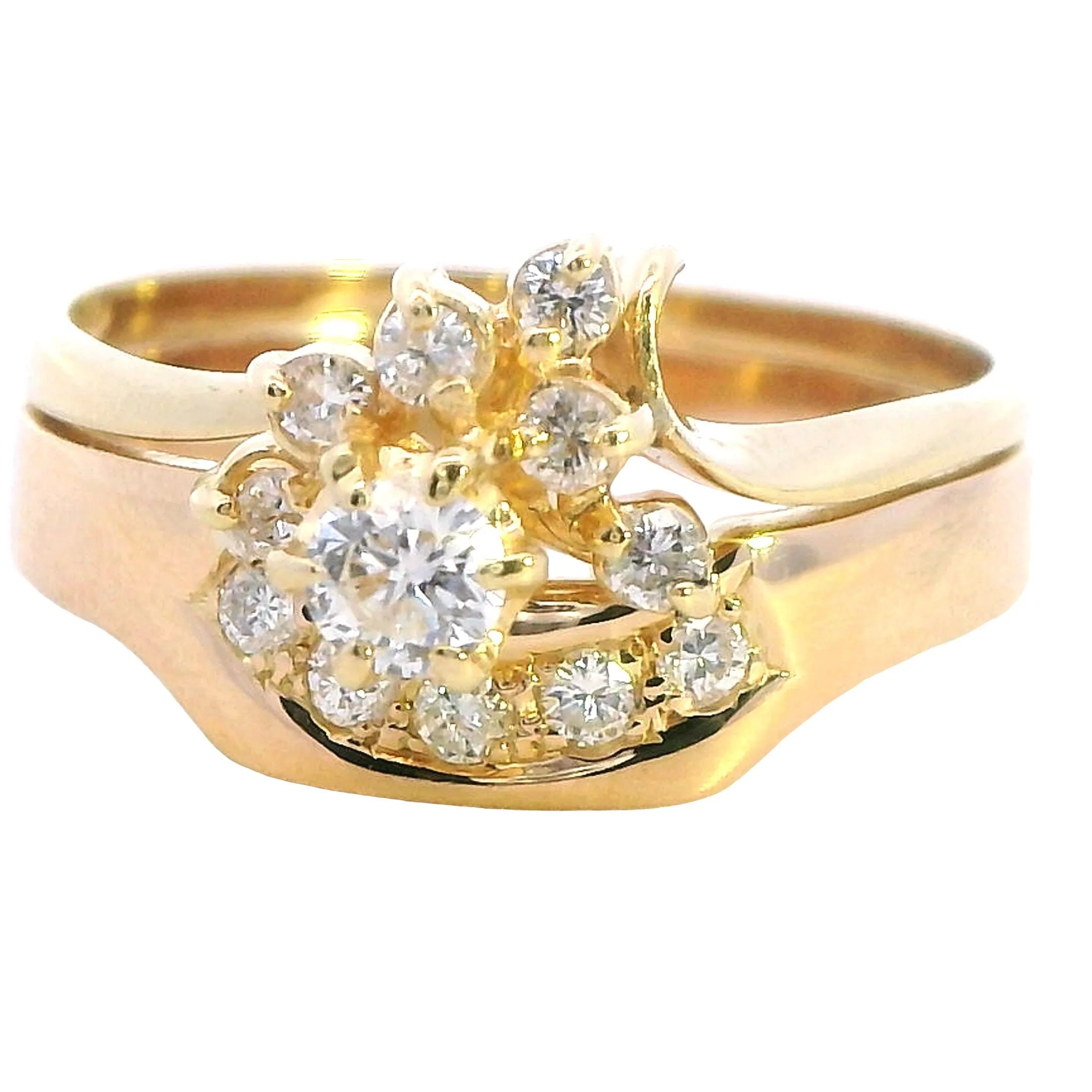 Exhilarating Cast 18ct Yellow Gold Engagement & Wedder Set