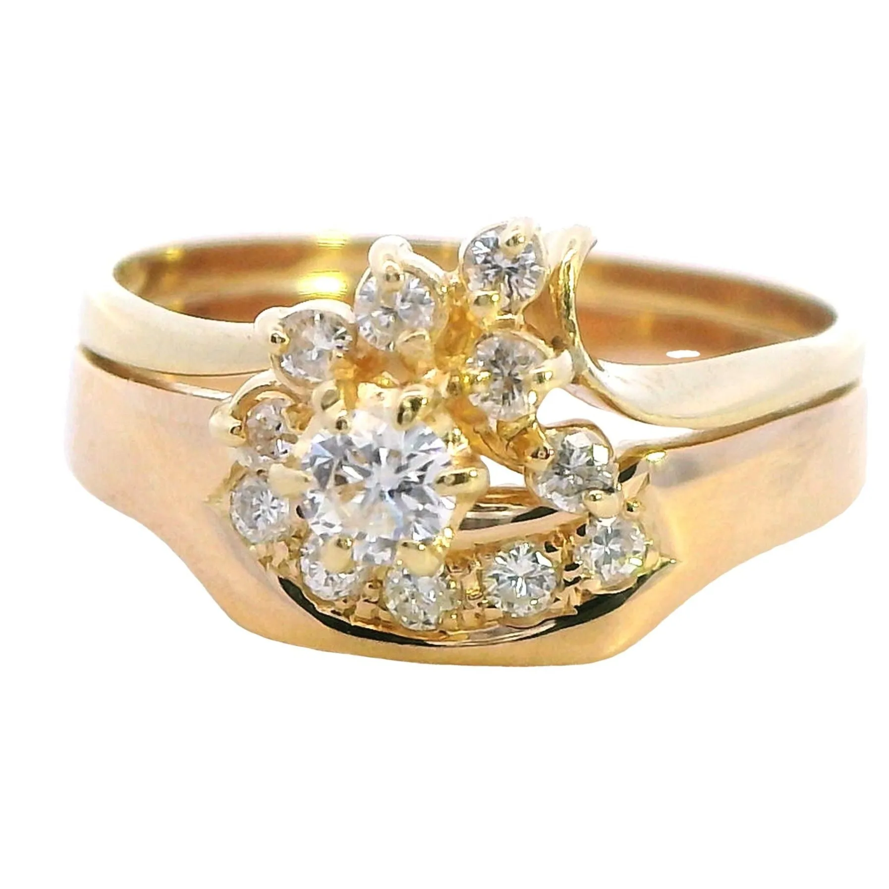 Exhilarating Cast 18ct Yellow Gold Engagement & Wedder Set