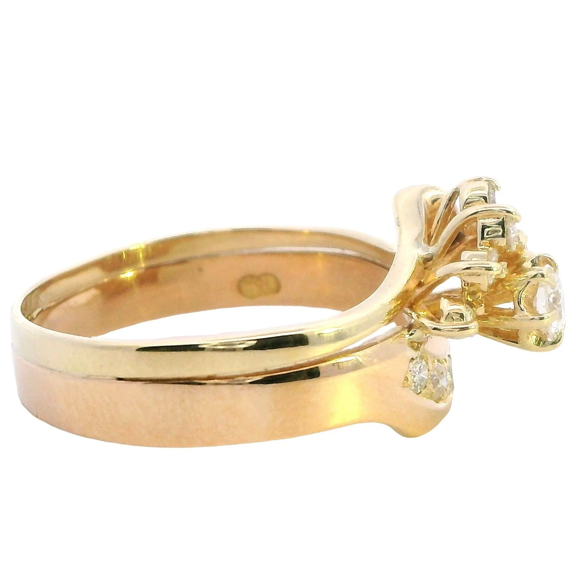 Exhilarating Cast 18ct Yellow Gold Engagement & Wedder Set