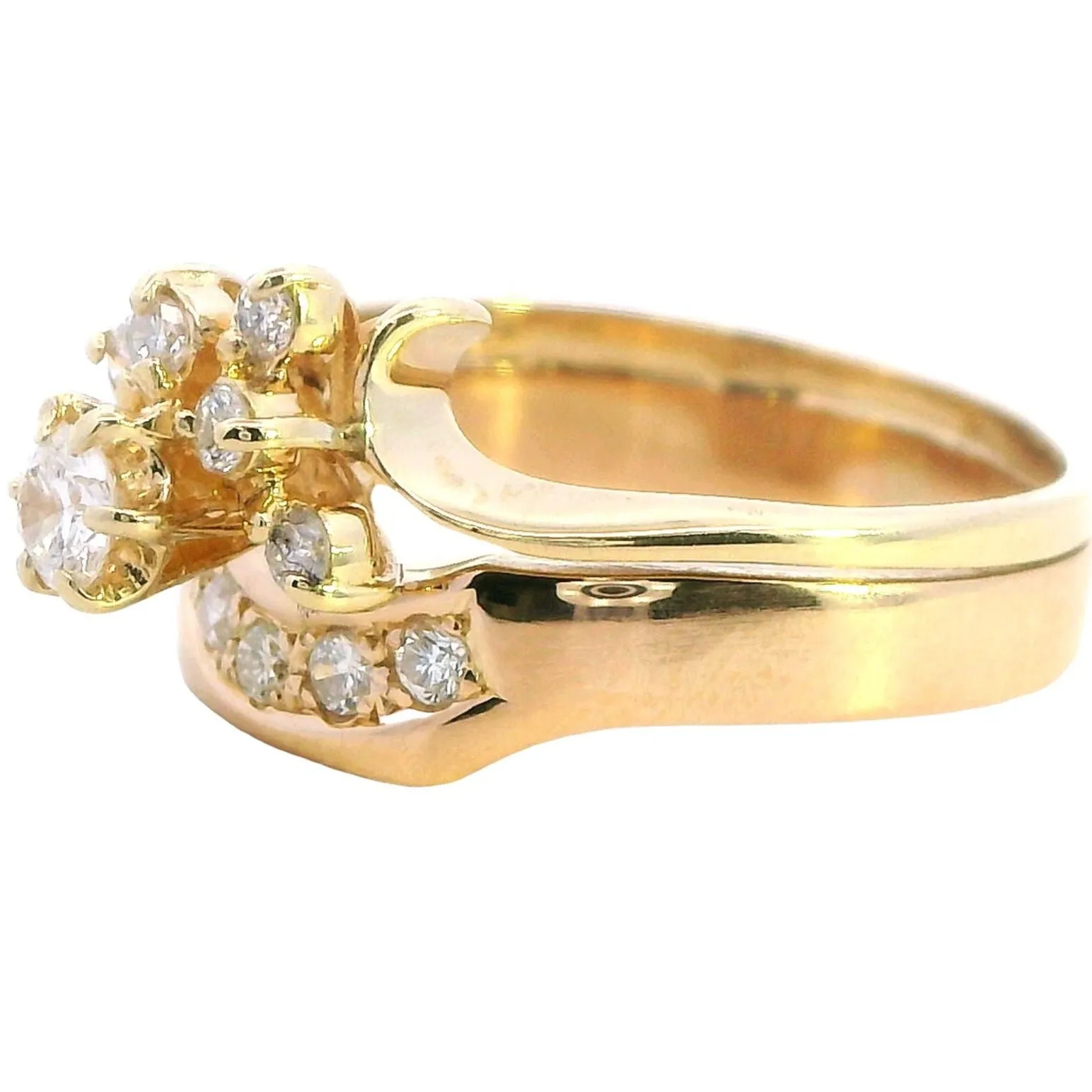 Exhilarating Cast 18ct Yellow Gold Engagement & Wedder Set