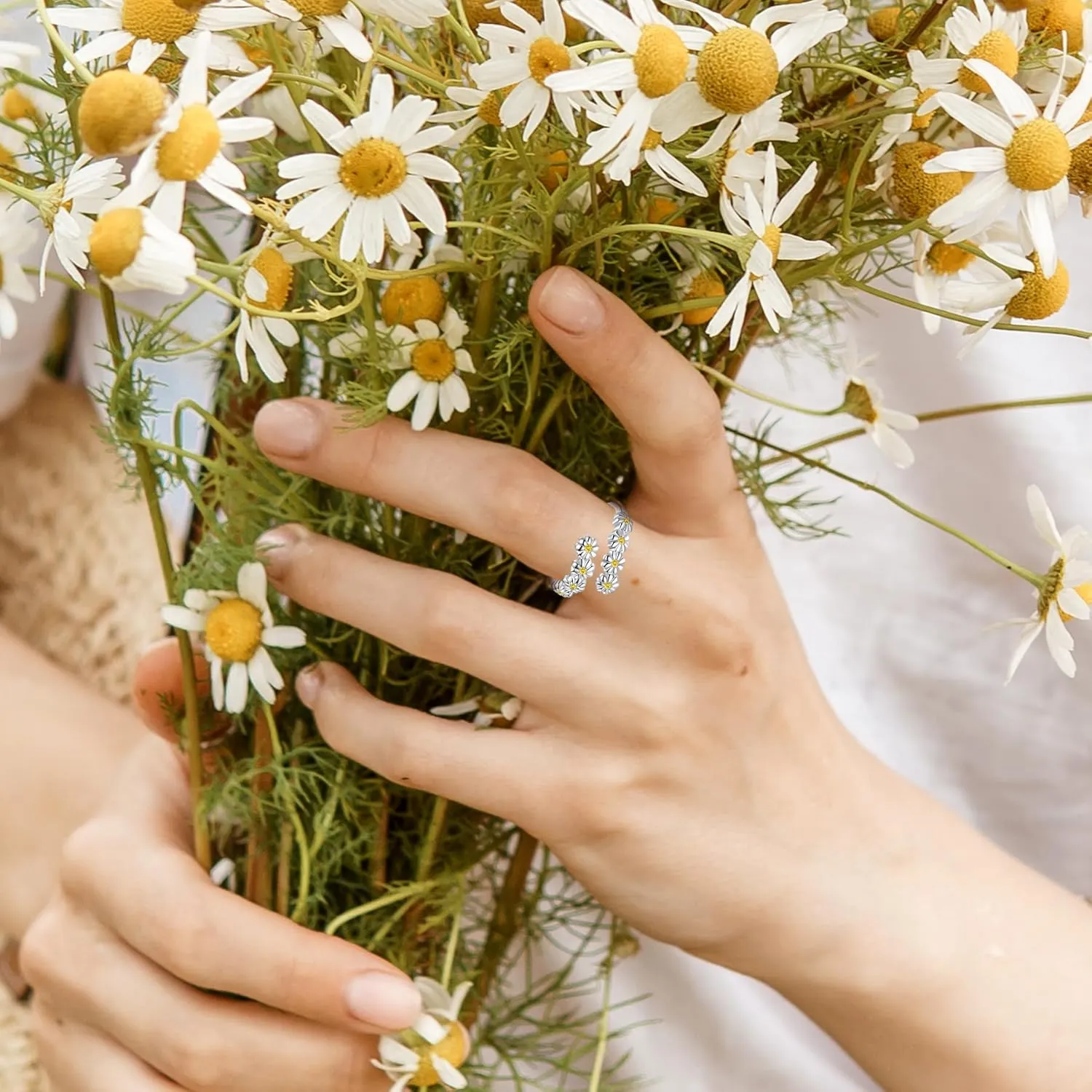 LYTTMAB Birthstone Ring Daisy Ring Sunflower Ring For Women, Sterling S925 Silver Birth Flower Ring, I Think Of You Every Daisy Ring, Sunshine Ring Spoon Ring, Open Ring, Adjustable Ring