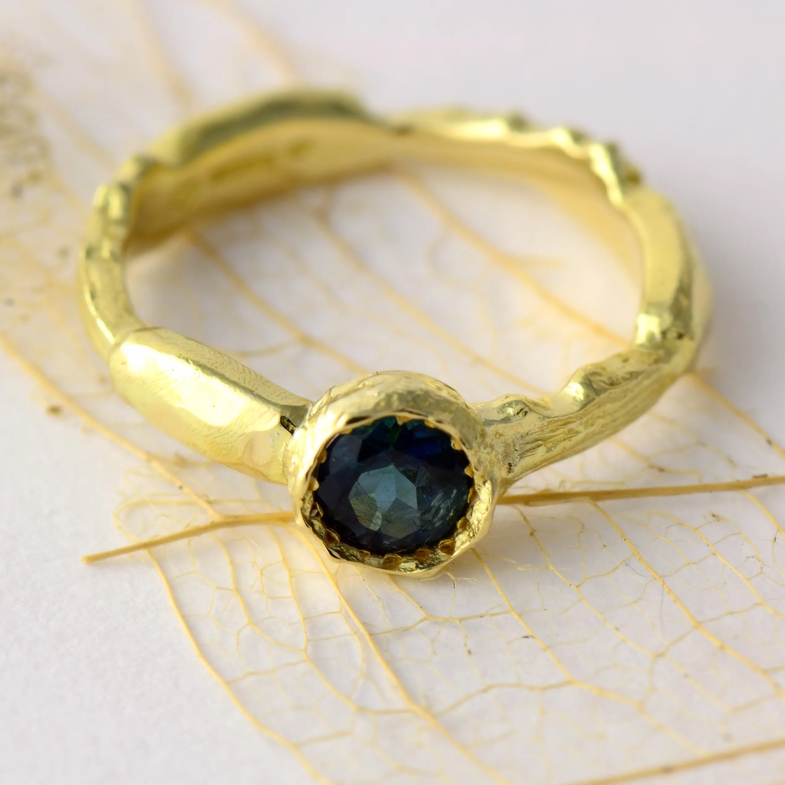 Modern solitaire blue tourmaline solid gold engagement ring - natural texture gold ring – tropical insect-inspired jewellery