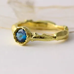 Modern solitaire blue tourmaline solid gold engagement ring - natural texture gold ring – tropical insect-inspired jewellery