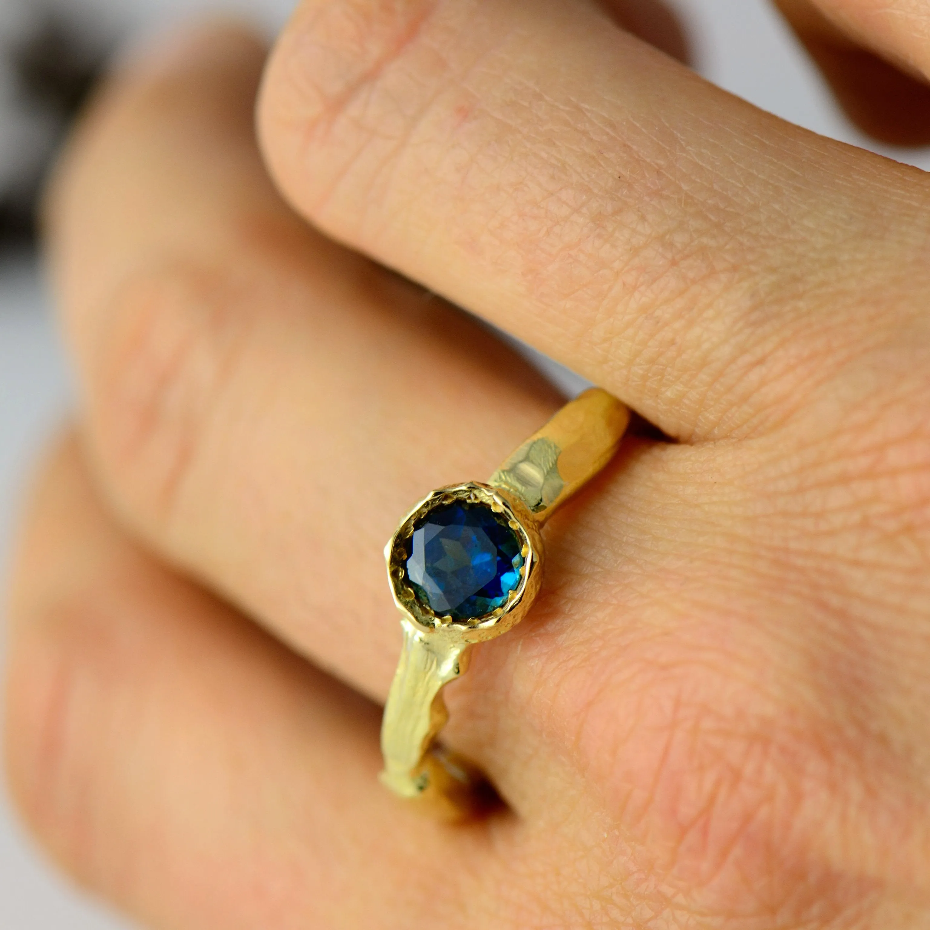 Modern solitaire blue tourmaline solid gold engagement ring - natural texture gold ring – tropical insect-inspired jewellery