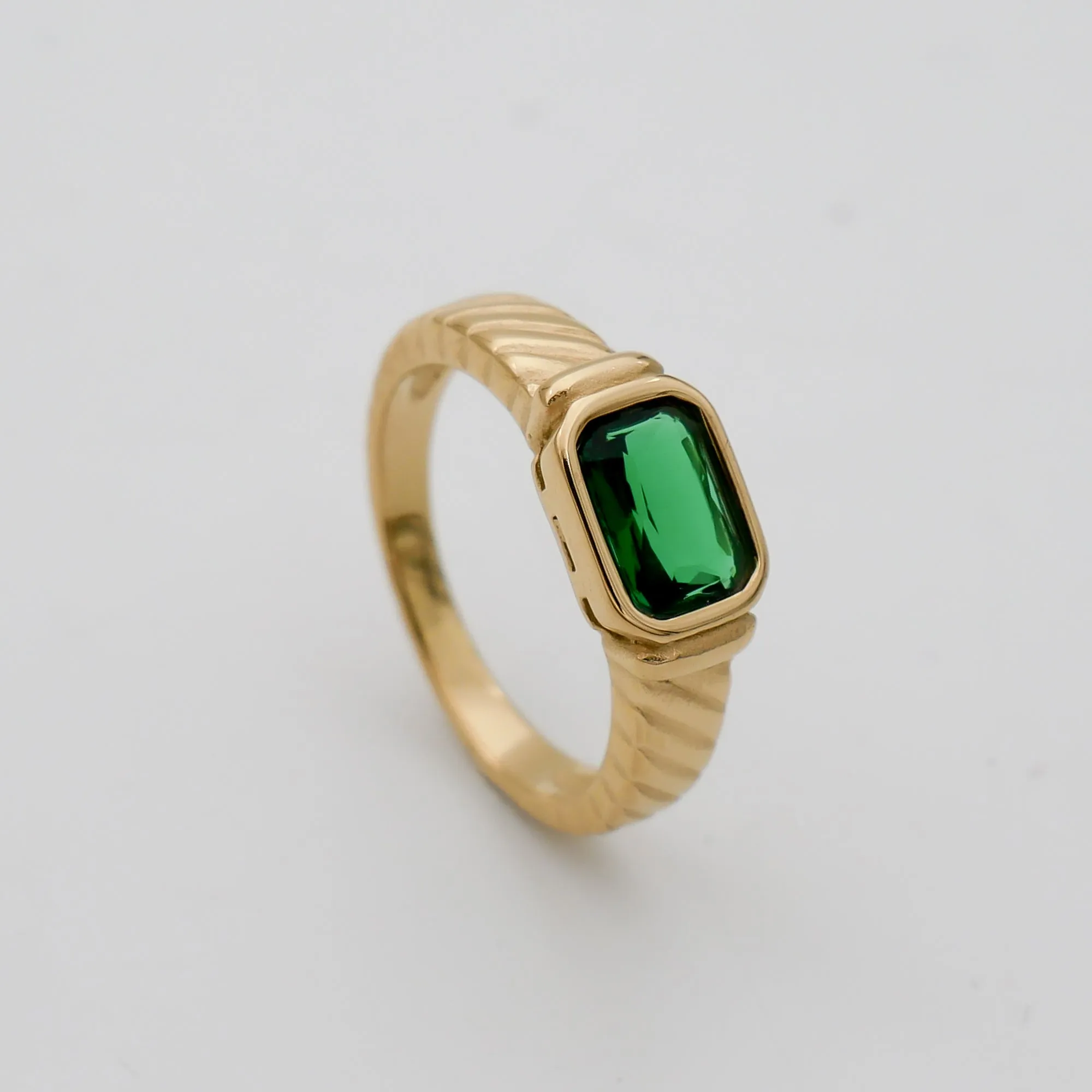 Nora Ring
