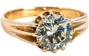 "Sustainable Romance: Chic Pre-Loved Yellow Gold Cubic Zirconia Ring for Valentine's"