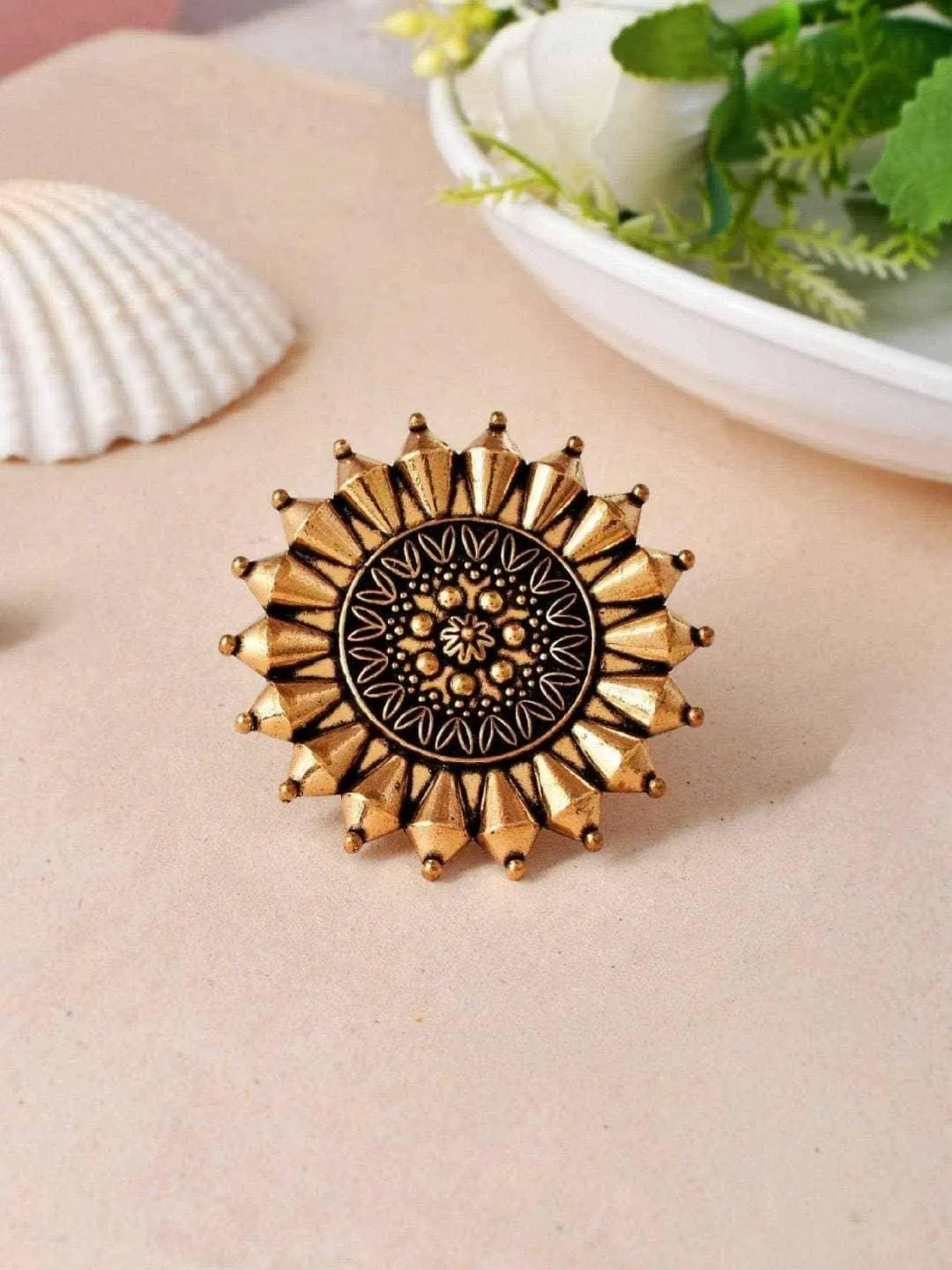 Richa Chadha In Oxidised Golden Chrysathrus Ring