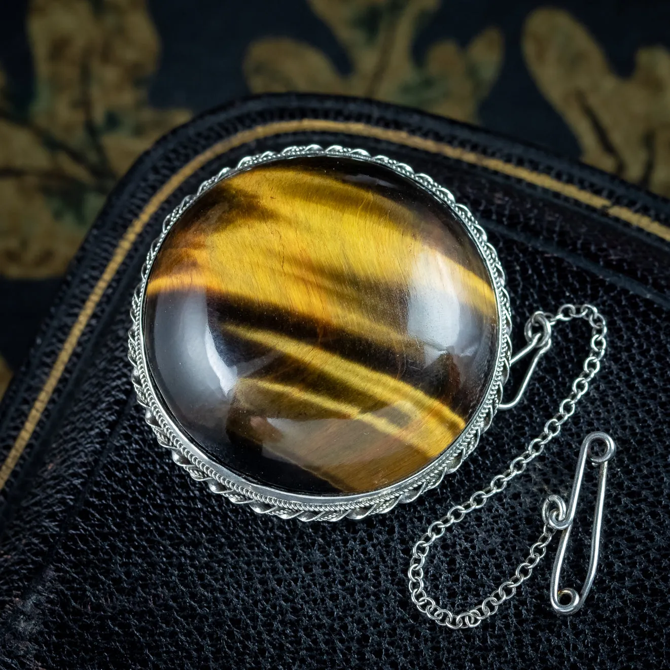 Vintage Tigers Eye Brooch Silver 70ct Stone